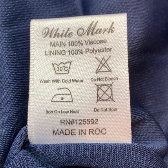 WHITE MARK Cold-Shoulder Crinkle Gauze Shift Dress - Picture 6 of 7